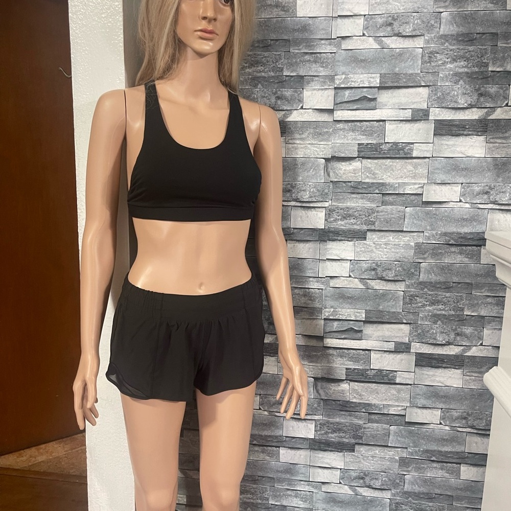 Lululemon" Hooty Hot Low Rise Short-Black - Picture 9 of 16